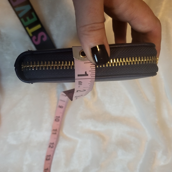 Steve Madden - Navy Blue and Pink Wallet, 8x5x1 - Picture 11 of 11